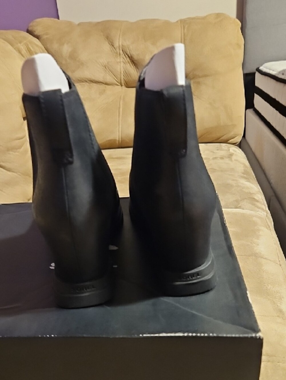 Sorel Joan of Arctic Wedge III Chelsea Ankle Boots in Black - Picture 3 of 8